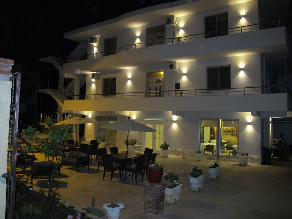 尼卡酒店 Vlorë 外观 照片